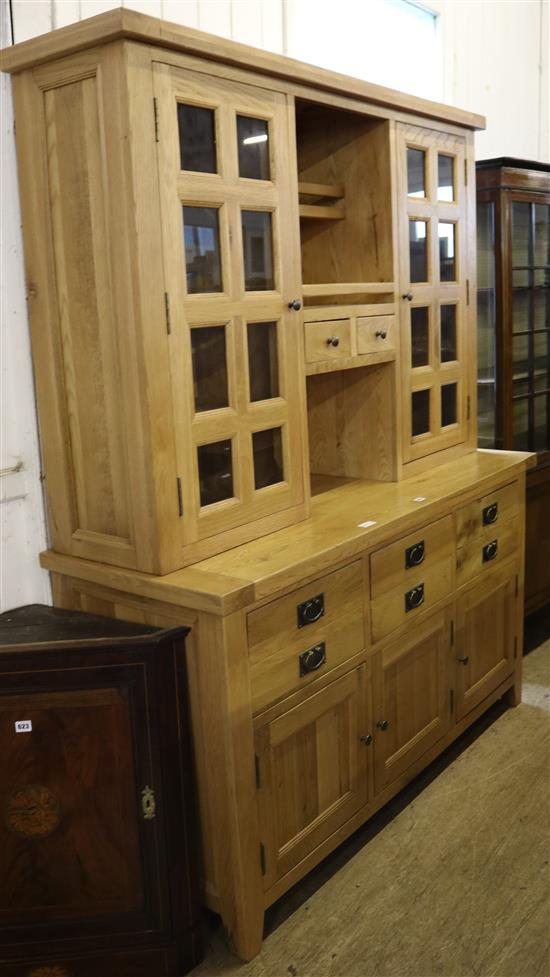 Large light oak dresser